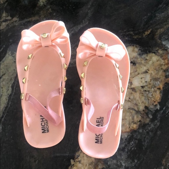michael kors girls flip flops
